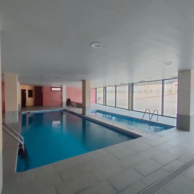 Luxurycambrils Resort&Spa Bagian luar foto