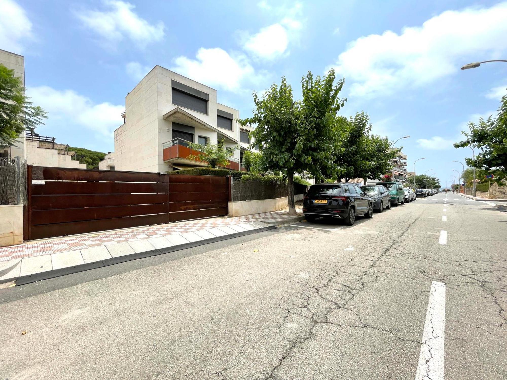 Luxurycambrils Resort&Spa Bagian luar foto